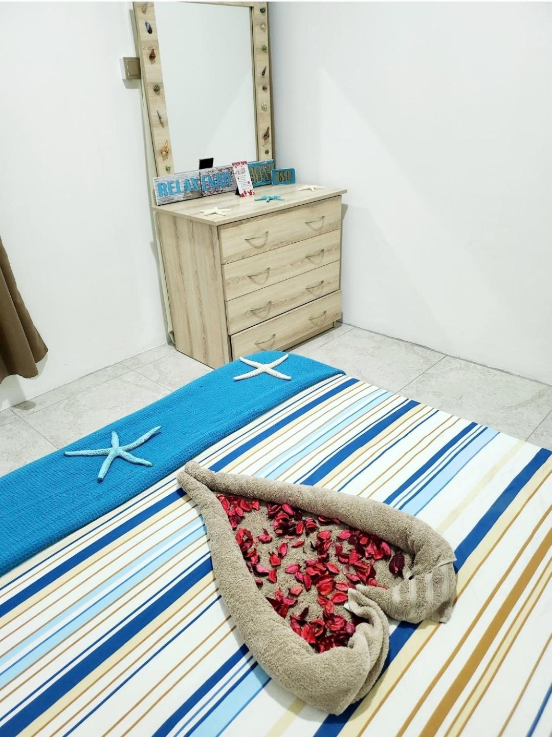 Kot Nu - Beach Themed Apartment - 3 Mins Walk From The Sea Flic-en-Flacq Eksteriør billede