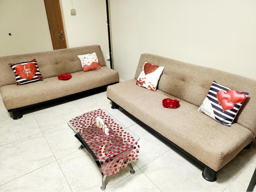 Kot Nu - Beach Themed Apartment - 3 Mins Walk From The Sea Flic-en-Flacq Eksteriør billede